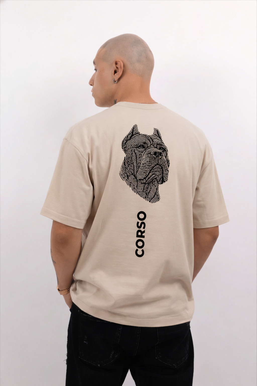 Koszulka oversize INSTYNKT Desert Dust tył grafika cane corso i pionowy napis CORSO